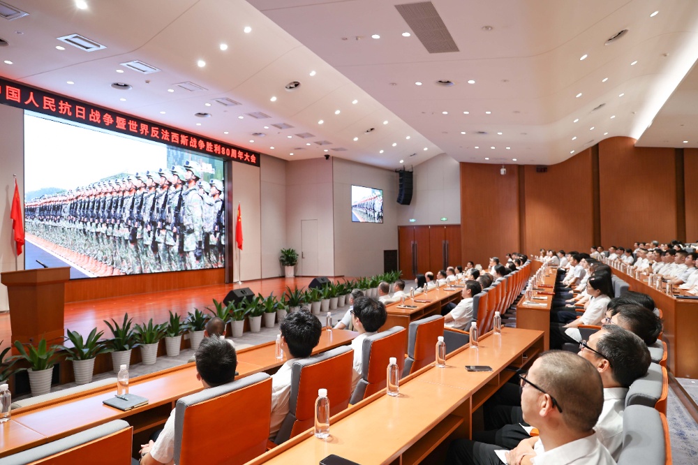 1756890173283375 阅兵典礼-网站新闻3