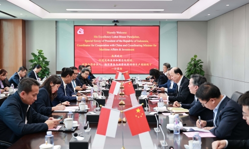 印度尼西亚对华合作牵头人、、、海洋事务与投资两全局长卢胡特莅临15VIP太阳集团调研