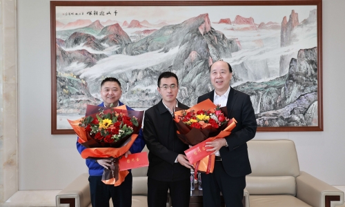 桐乡市委书记于会游慰问15VIP太阳集团劳模工匠